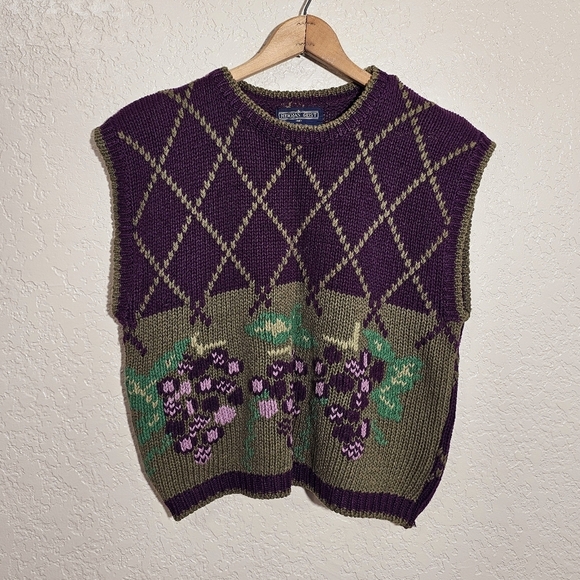 herman geist Sweaters - Vintage Herman Geist Linen Blend Floral Pullover Sweater Vest